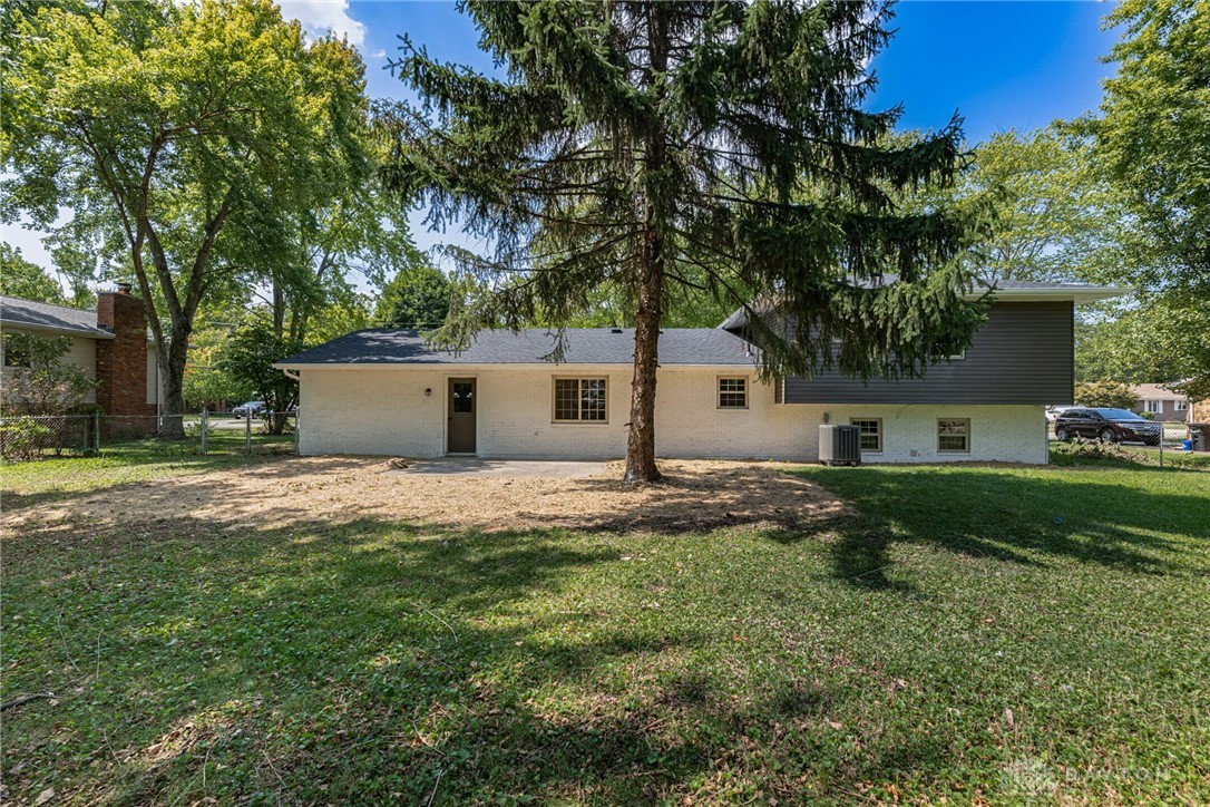 5556 Chateau Way