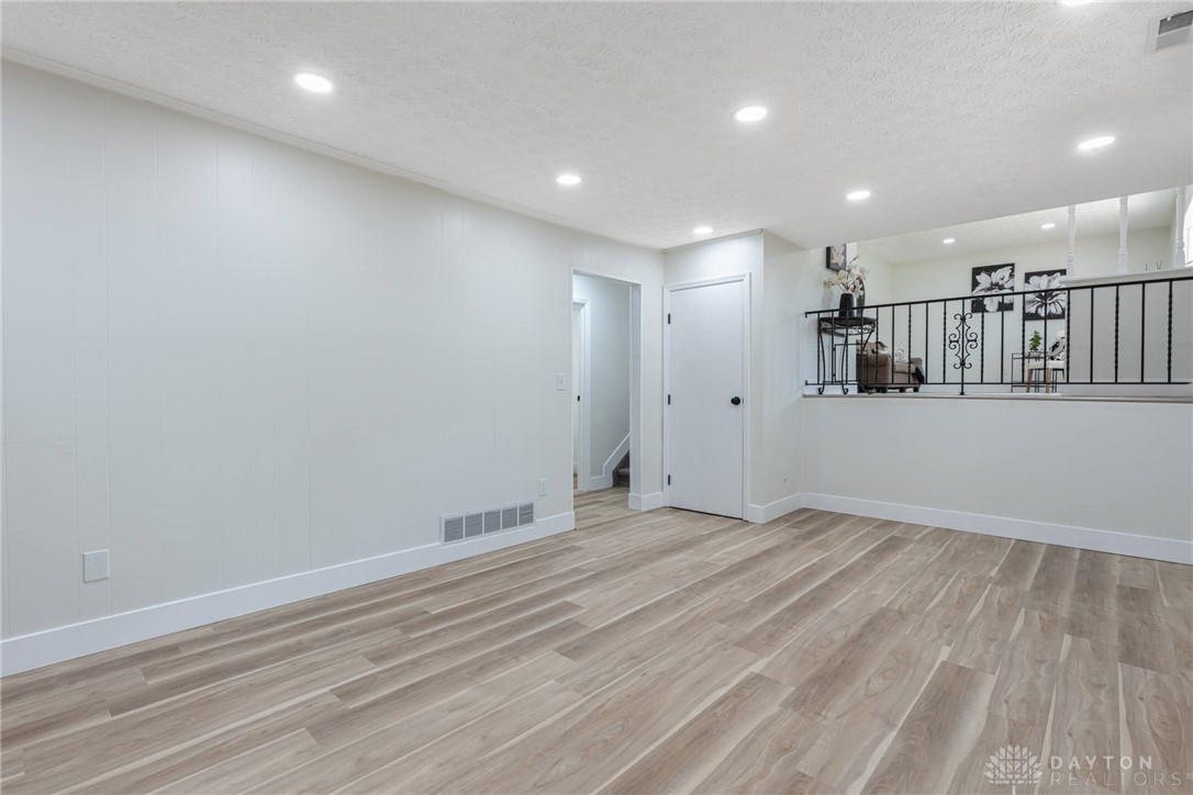 5556 Chateau Way