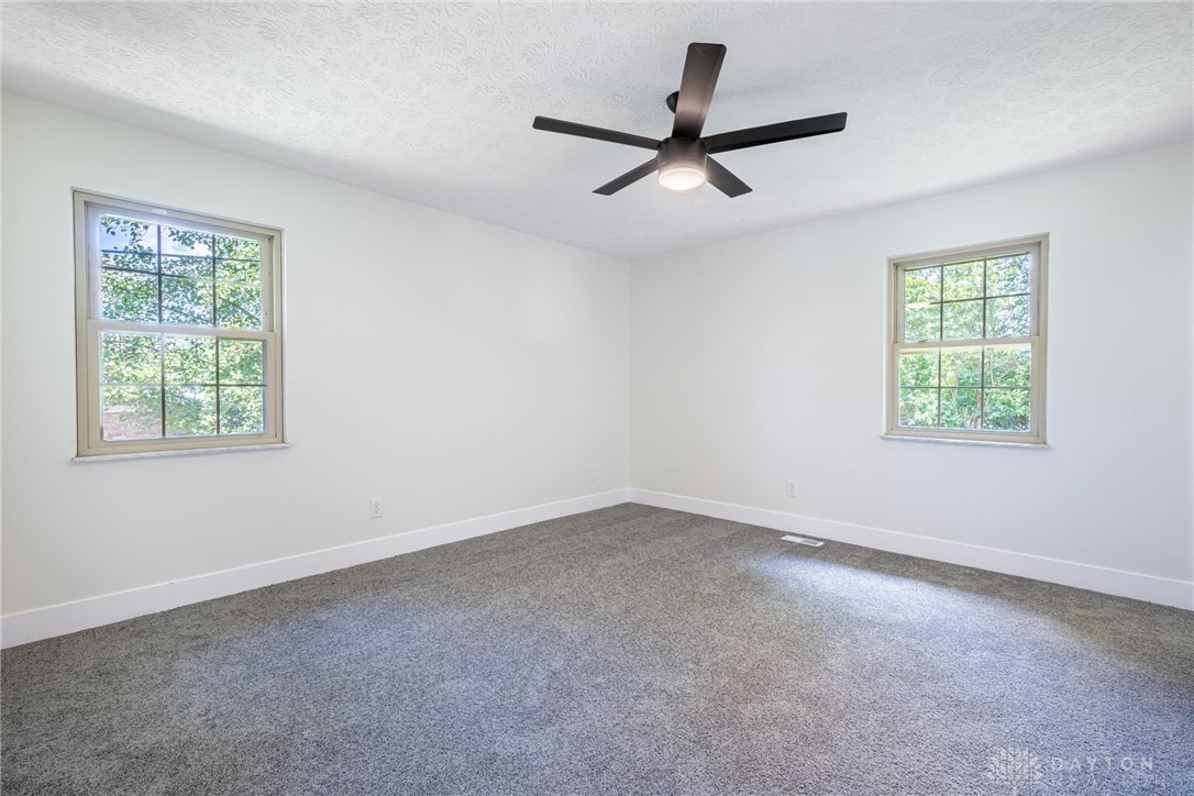 5556 Chateau Way