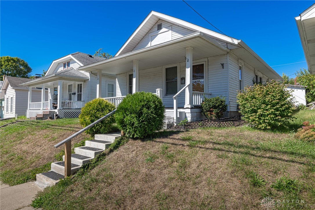 320 E 3rd Street