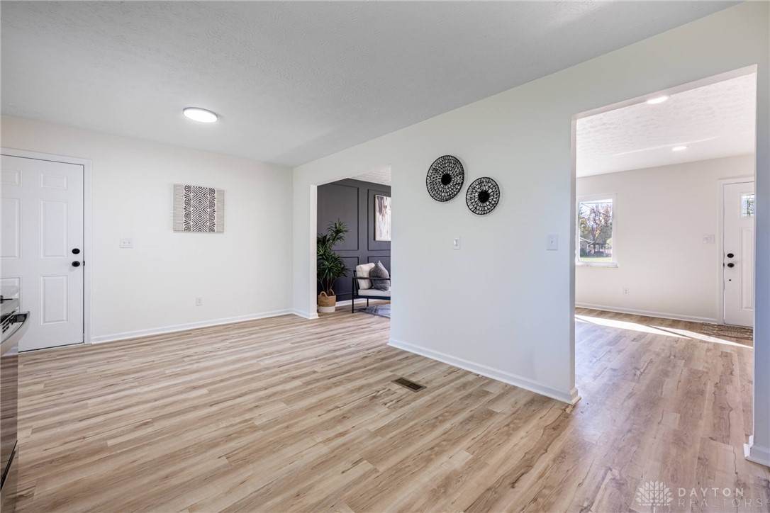 5744 Lake Circle Drive