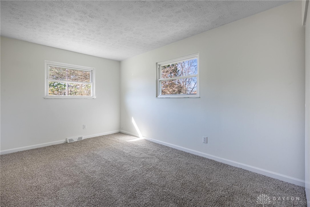 5744 Lake Circle Drive