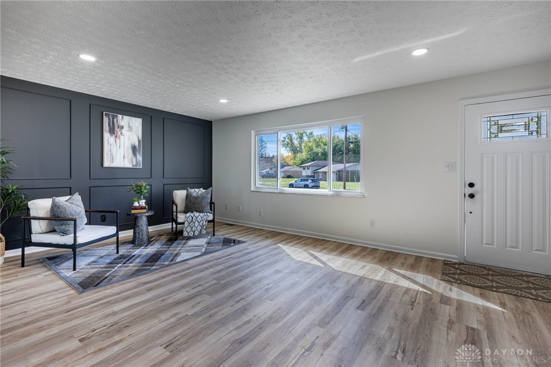 5744 Lake Circle Drive