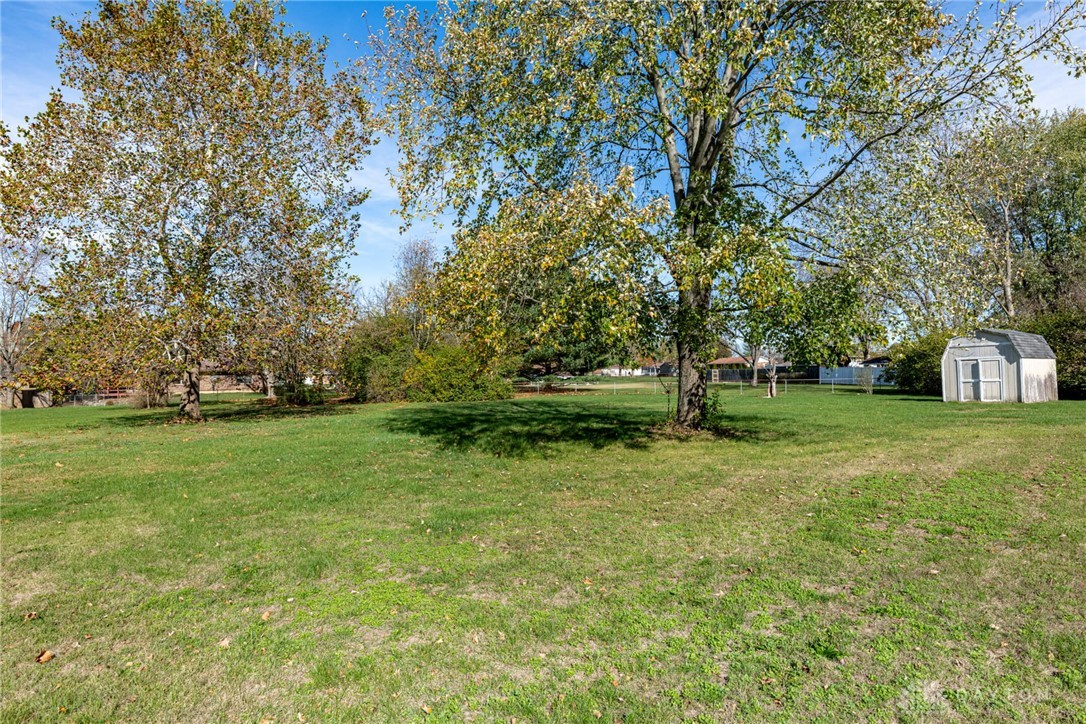 5744 Lake Circle Drive