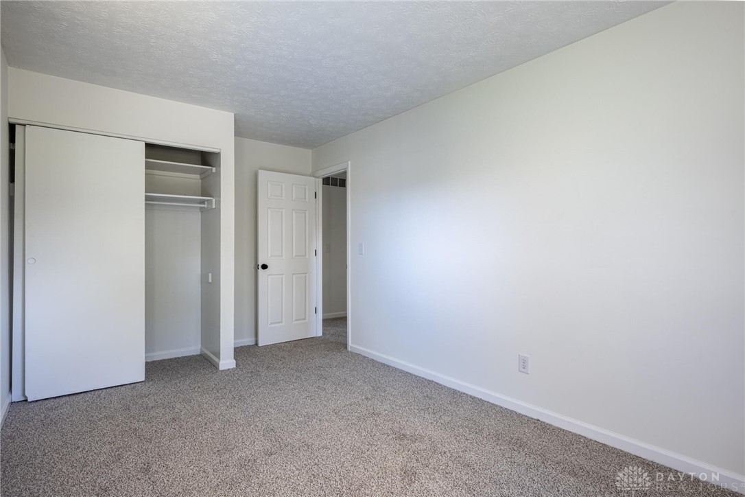 5744 Lake Circle Drive