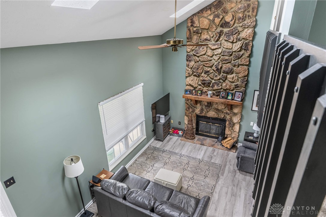 2090 Foxknoll Drive