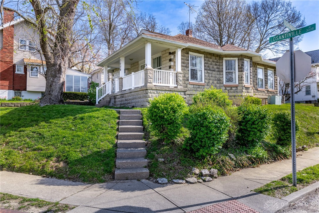 3008 Losantiville Avenue