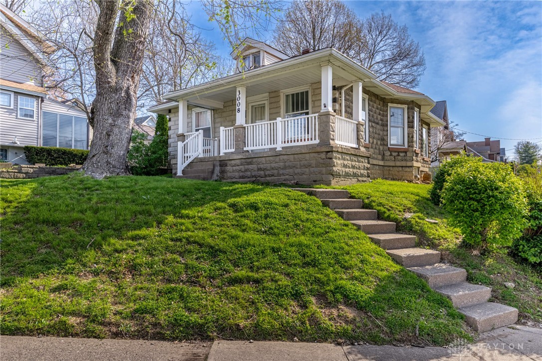 3008 Losantiville Avenue
