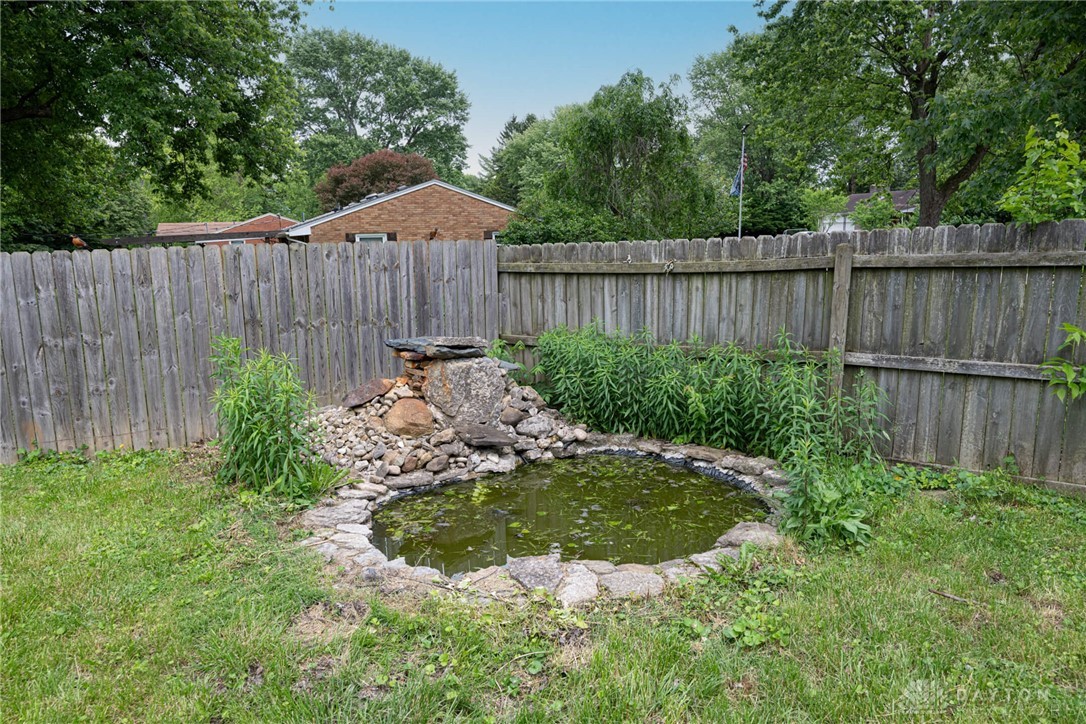 1172 Bay Lane