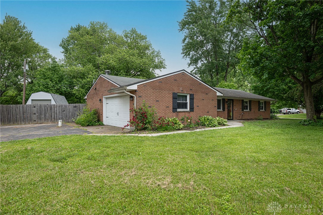 1172 Bay Lane