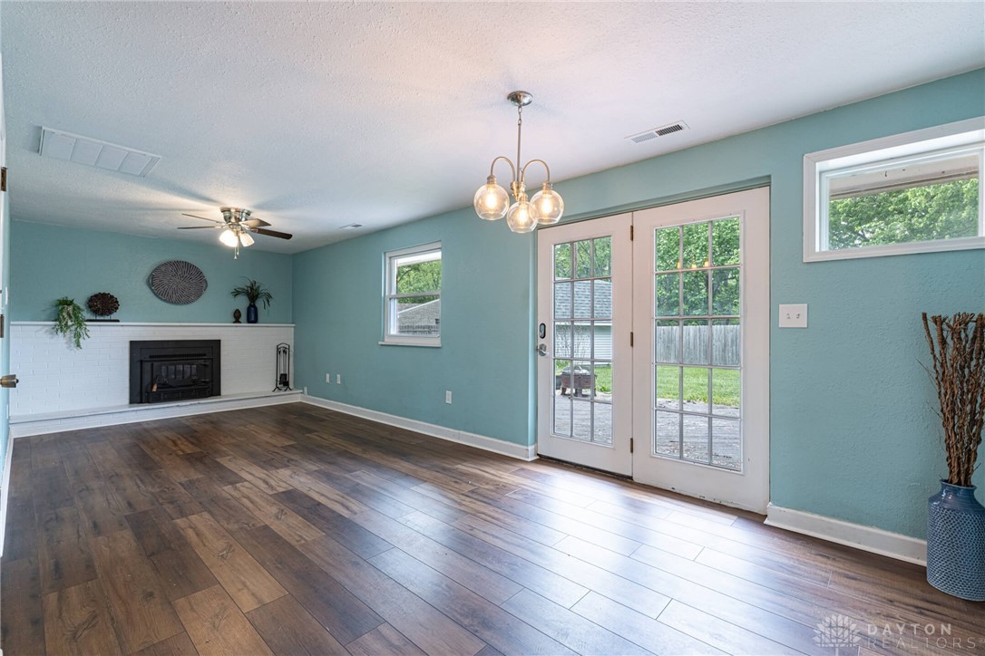 1172 Bay Lane