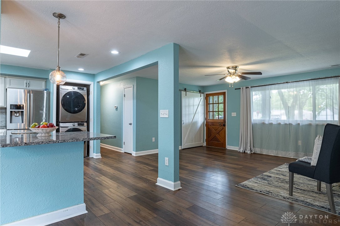 1172 Bay Lane