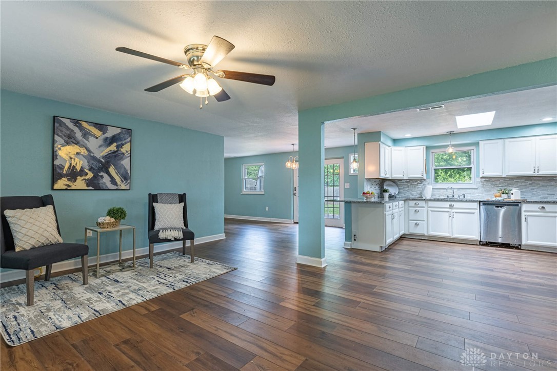 1172 Bay Lane