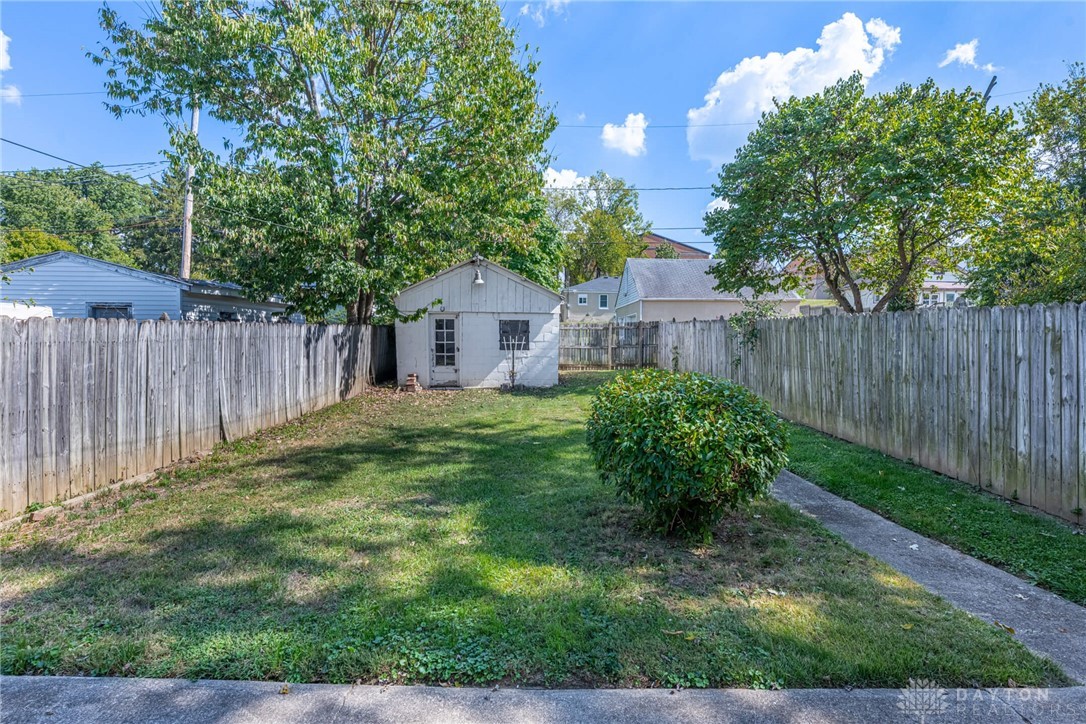 1136 Kahn Avenue