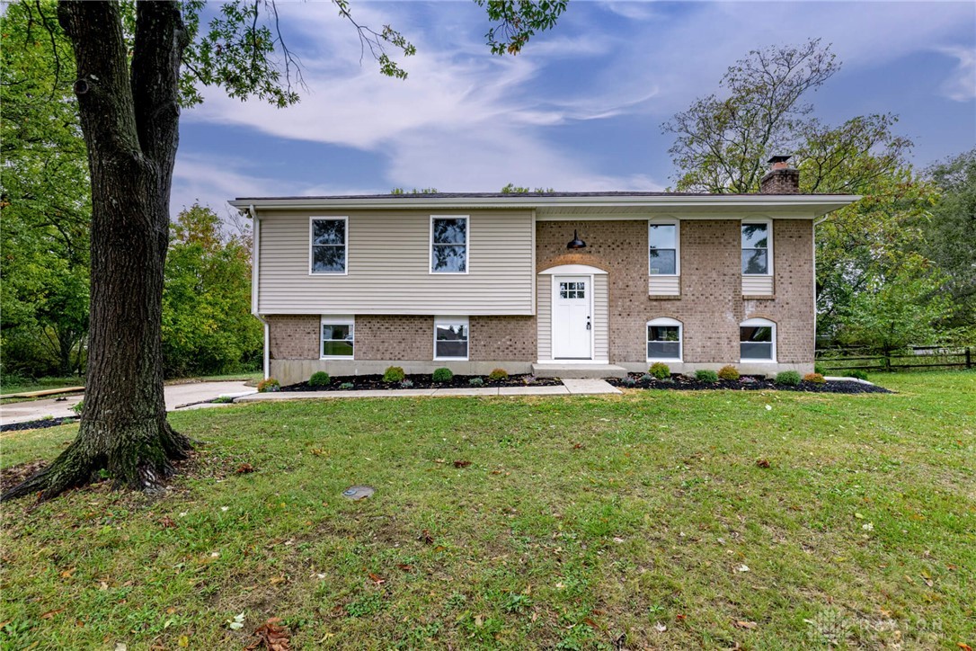 7859 Kingsgate Way