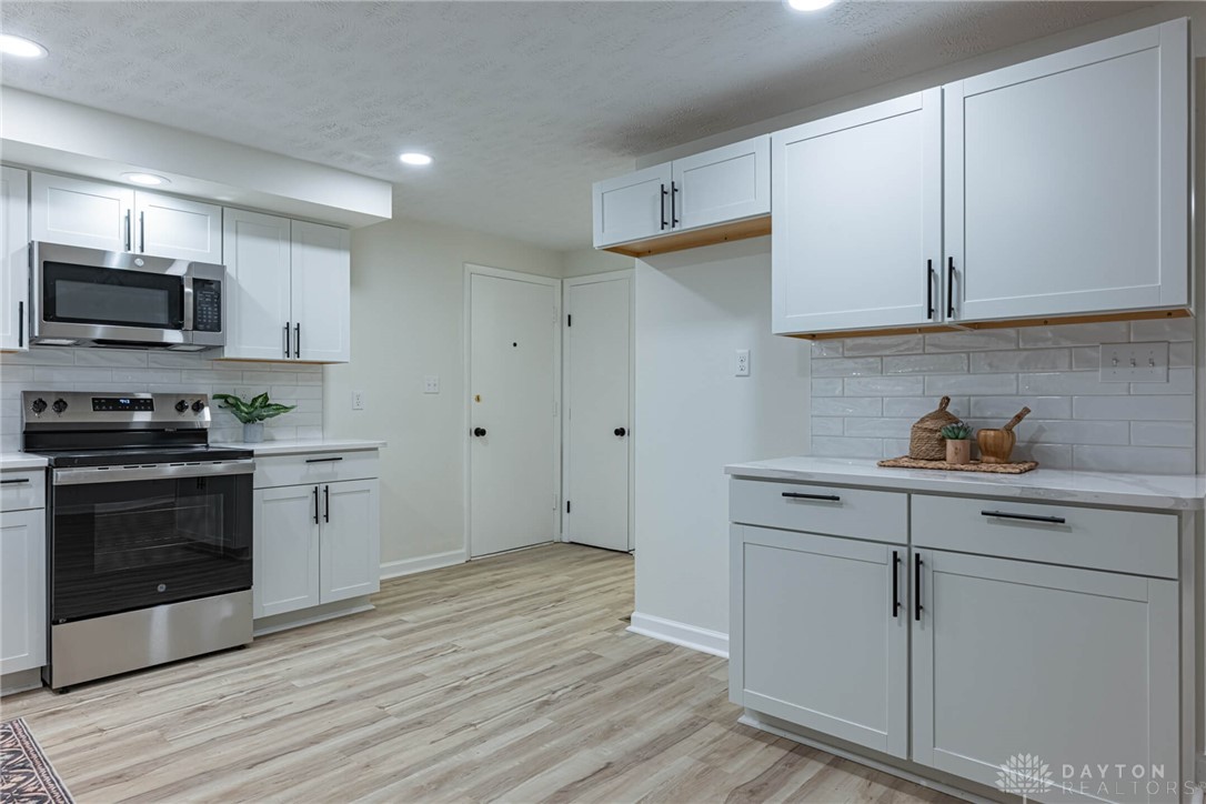 289 Hollywood Boulevard