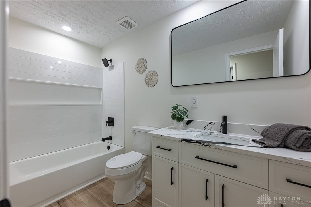 289 Hollywood Boulevard