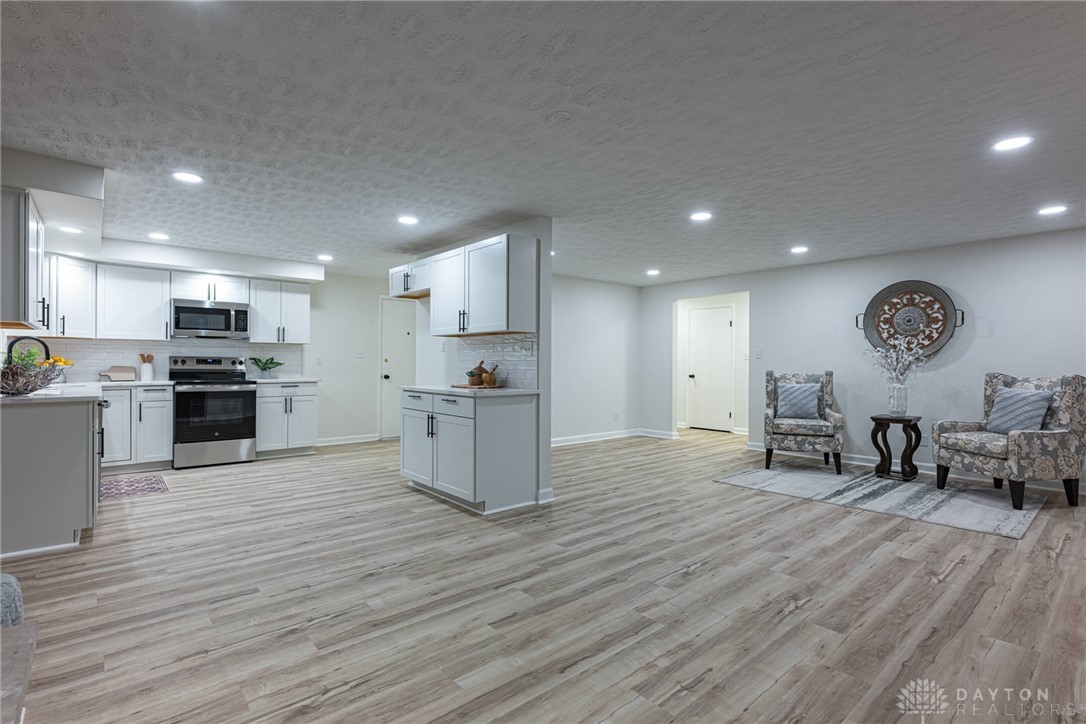 289 Hollywood Boulevard