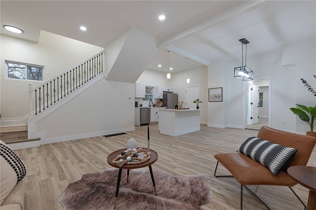 5618 Prentice Street