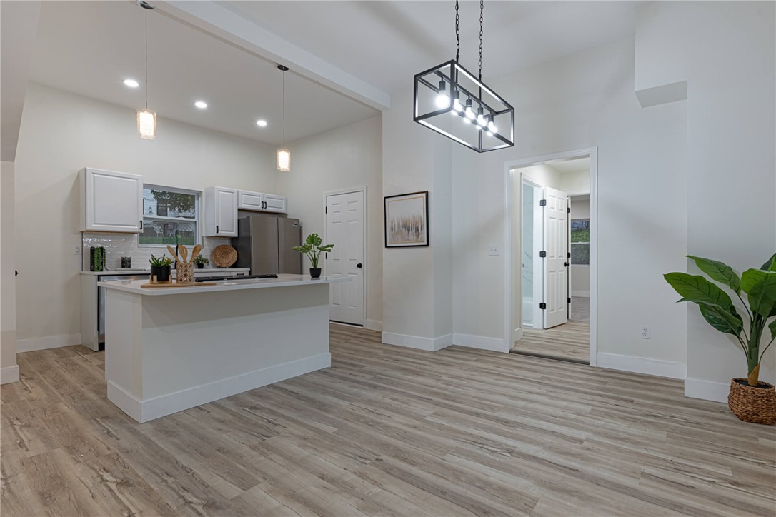 5618 Prentice Street