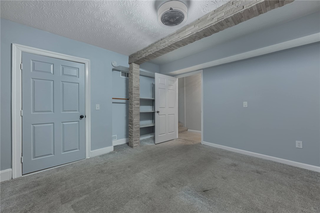 1041 Vine Street