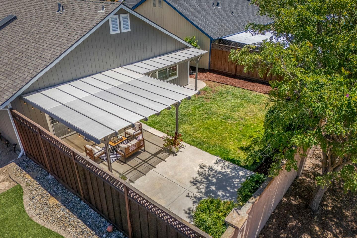 17437 Calle Del Sol
