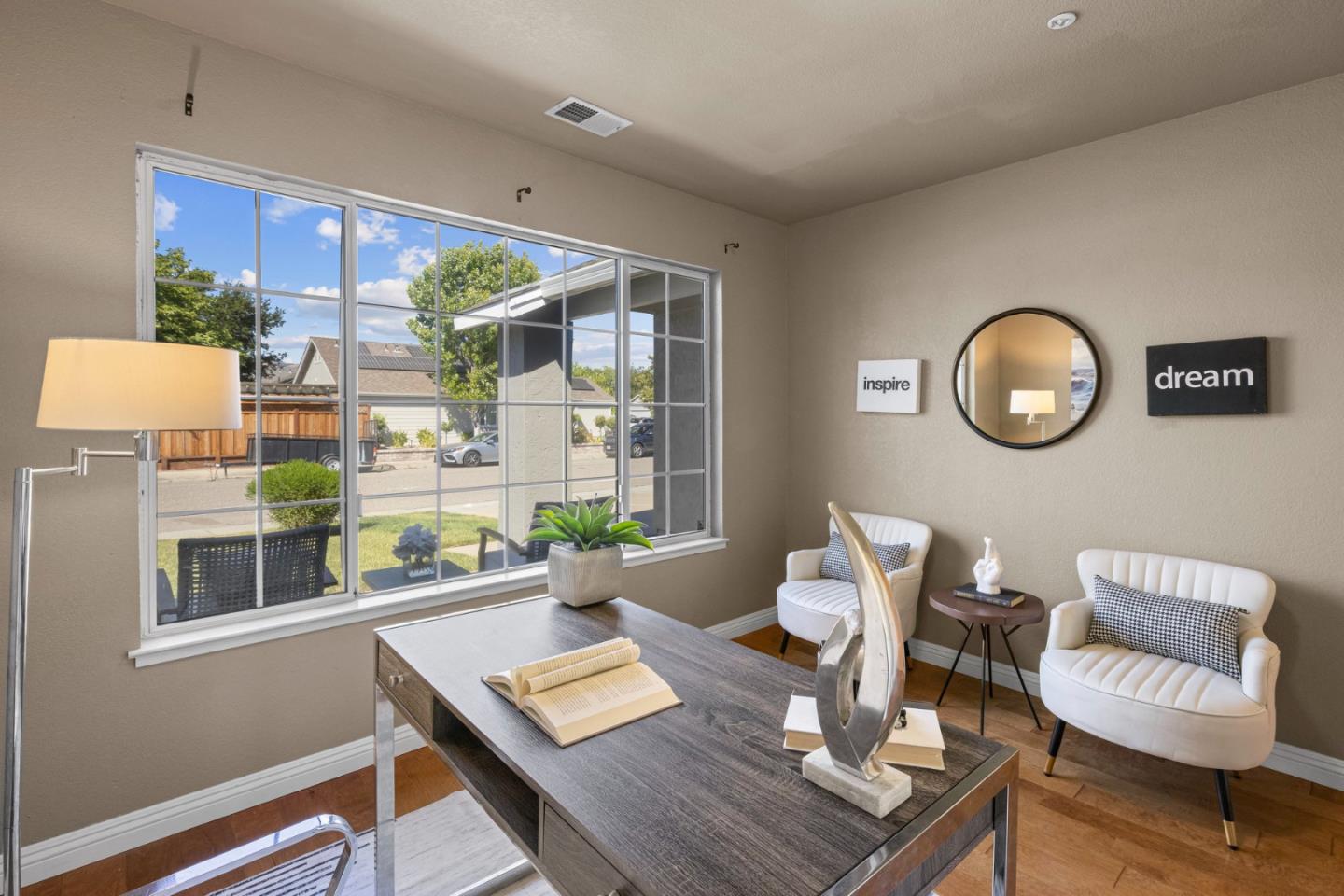 17437 Calle Del Sol
