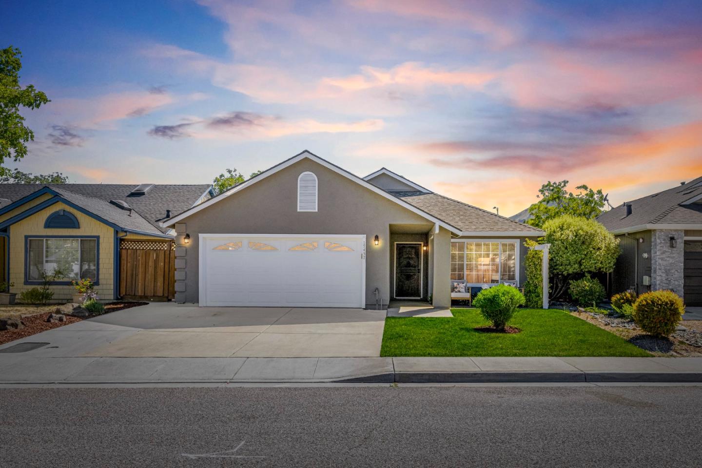 17437 Calle Del Sol