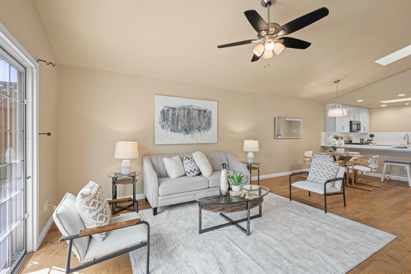 17437 Calle Del Sol