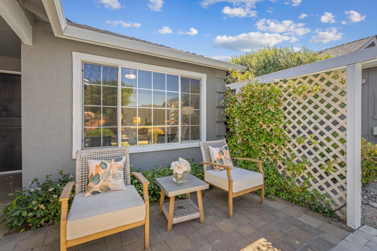 17437 Calle Del Sol