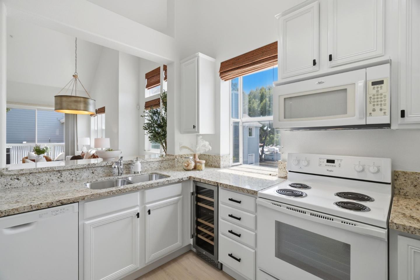 903 Sunrose Terrace 301