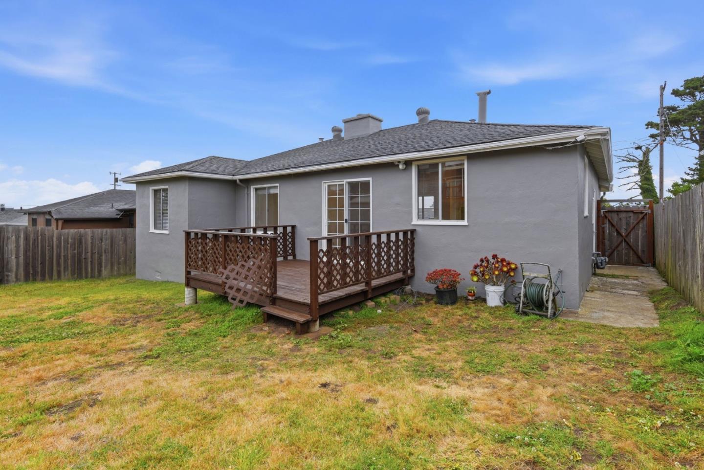 851 Beechwood DR