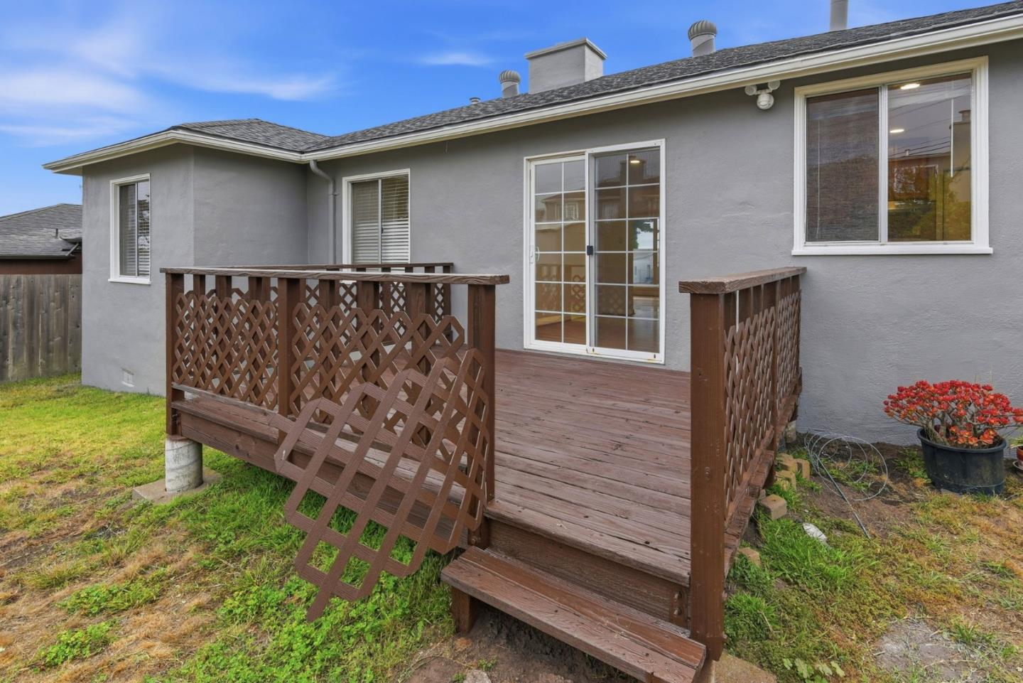 851 Beechwood DR