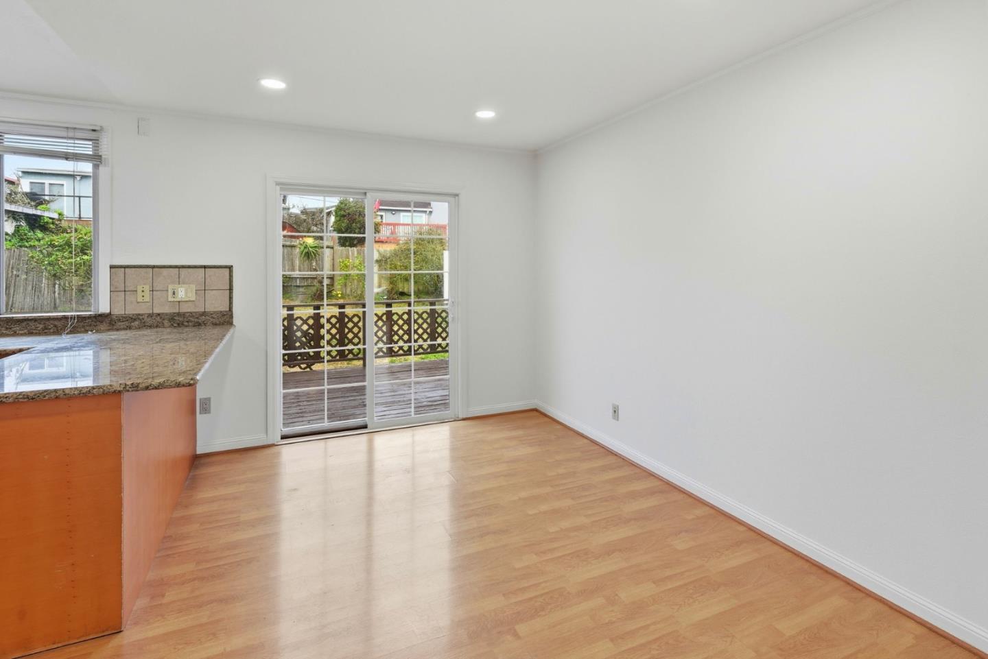 851 Beechwood DR