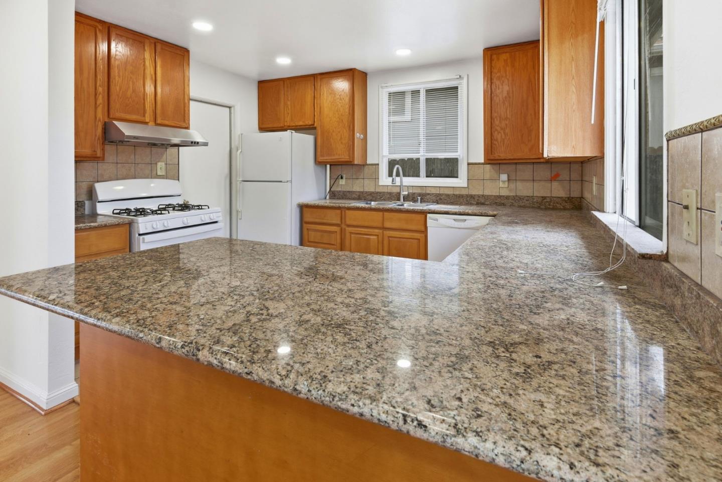 851 Beechwood DR