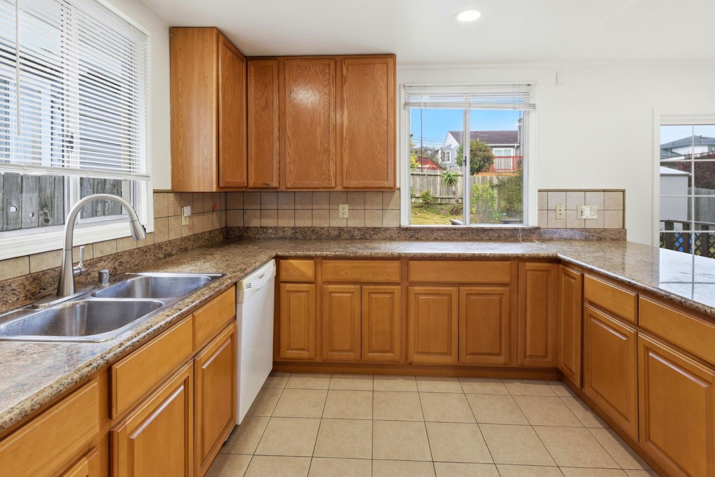 851 Beechwood DR