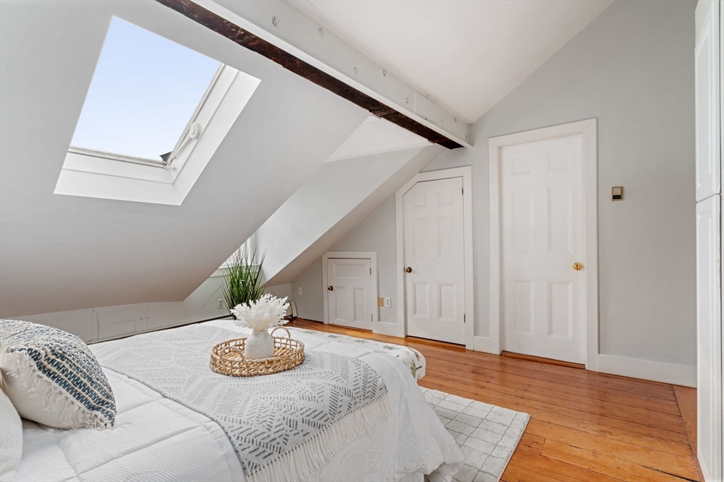 21 Harvard St # 4