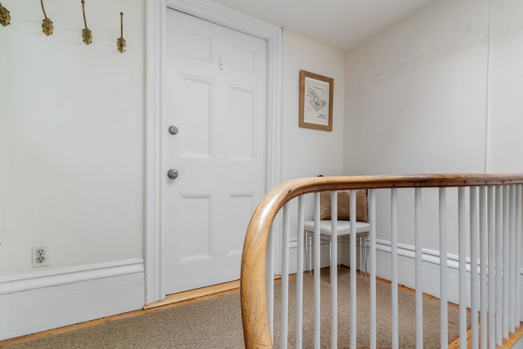21 Harvard St # 4
