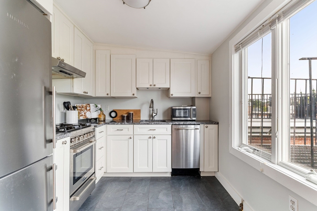 21 Harvard St # 4