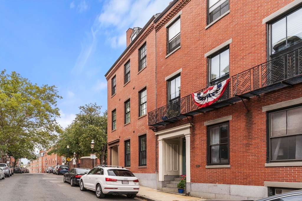 21 Harvard St # 4