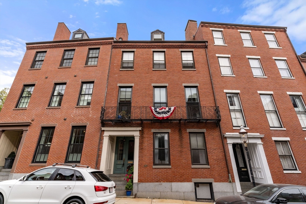 21 Harvard St # 4