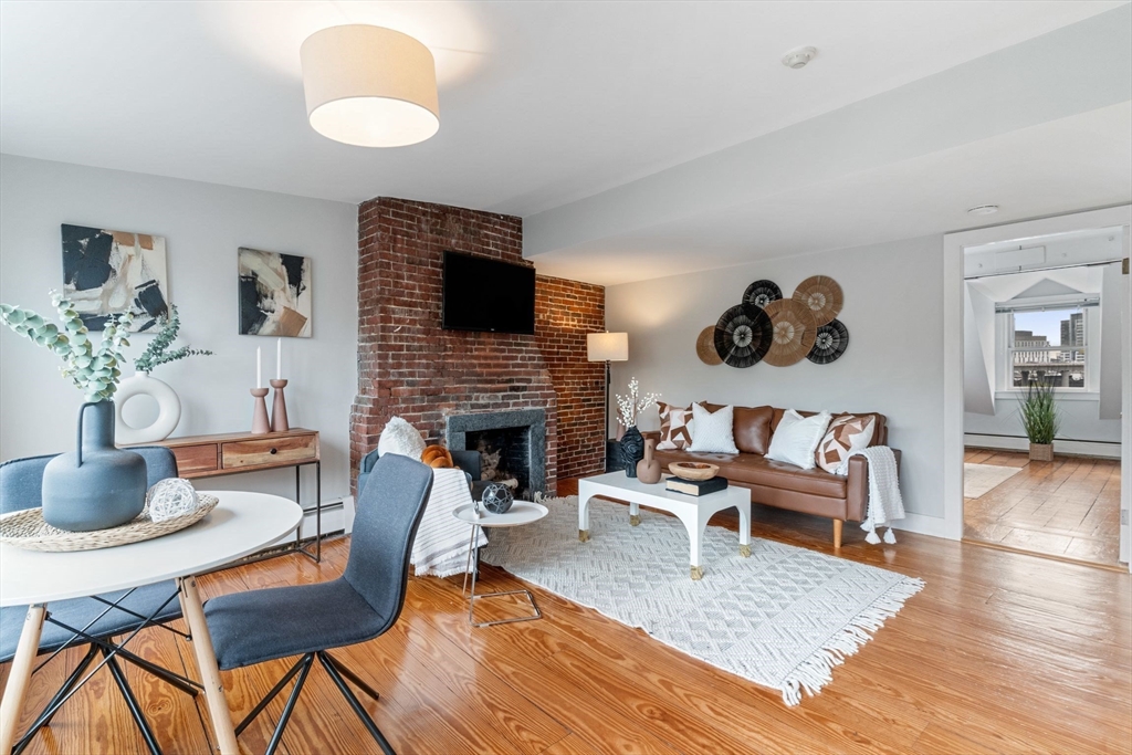 21 Harvard St # 4