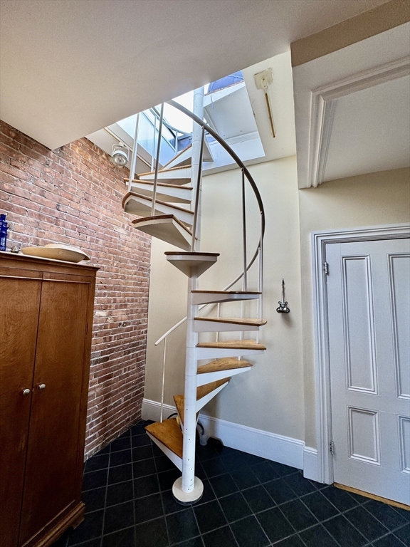 4 Monument Square # 6