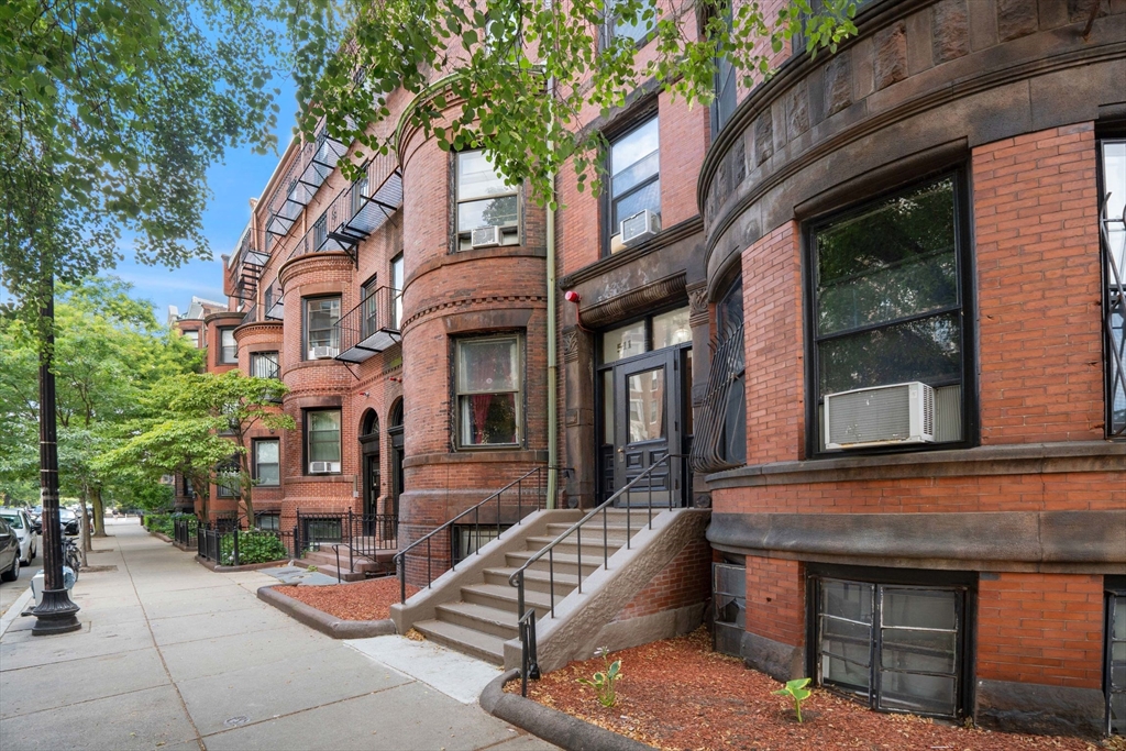 511 Beacon St # 11