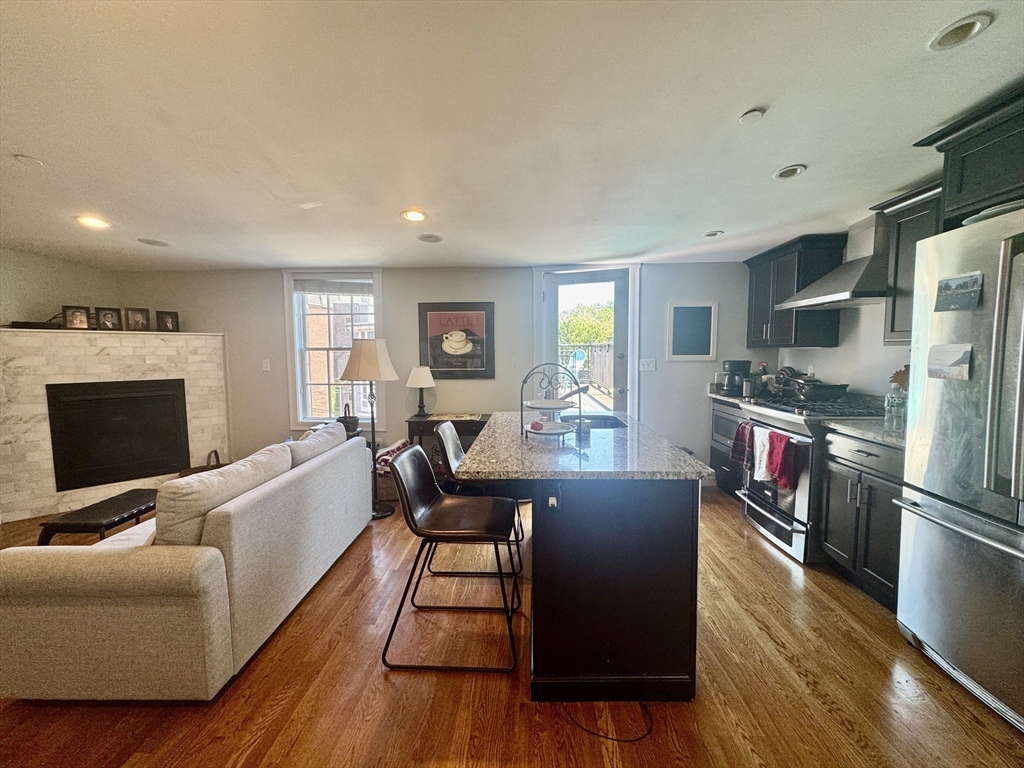 47 Soley St # 3