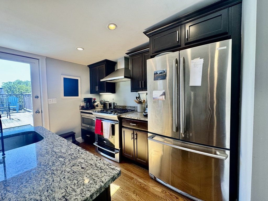 47 Soley St # 3
