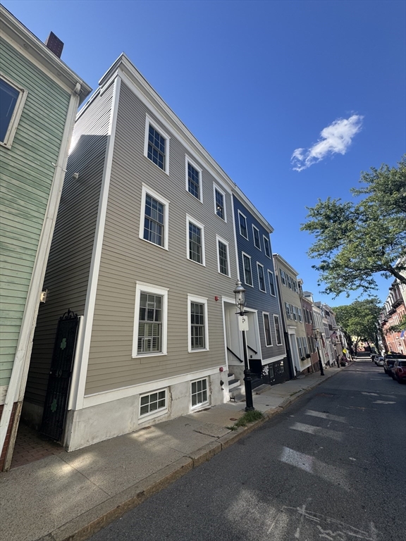 47 Soley St # 3