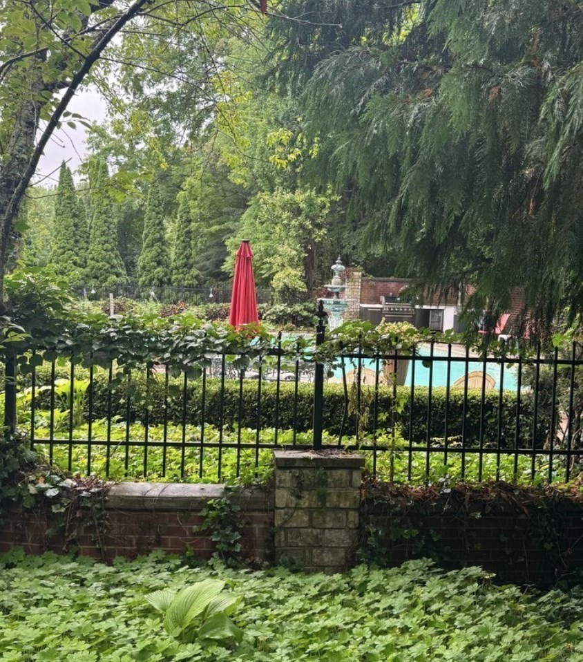 00 Holland Road