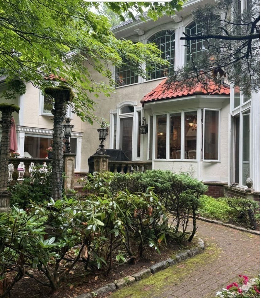 00 Holland Road