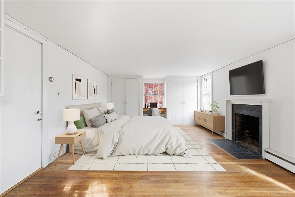 12-14 Gray Gardens W